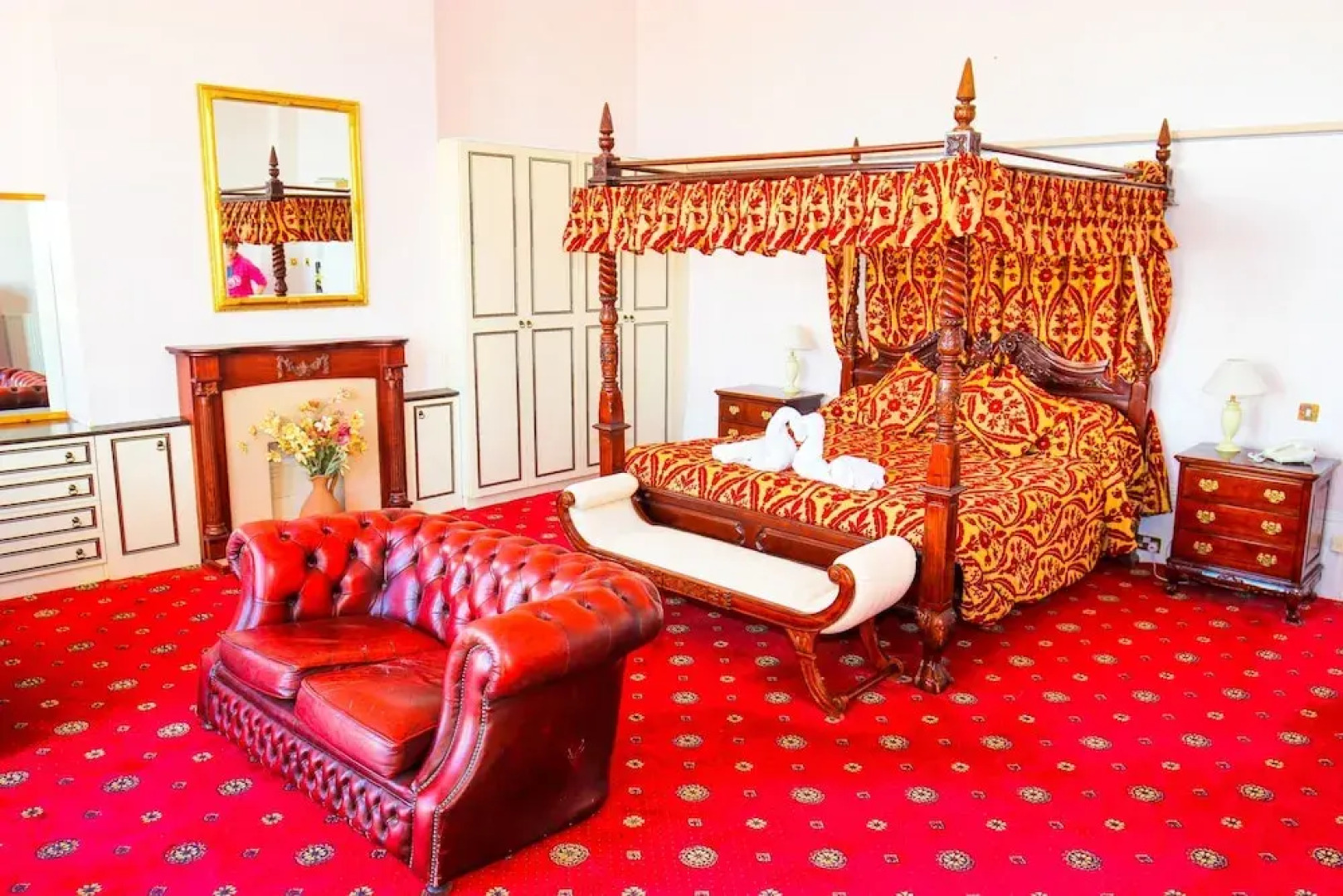 The Mansion Lions Hotel