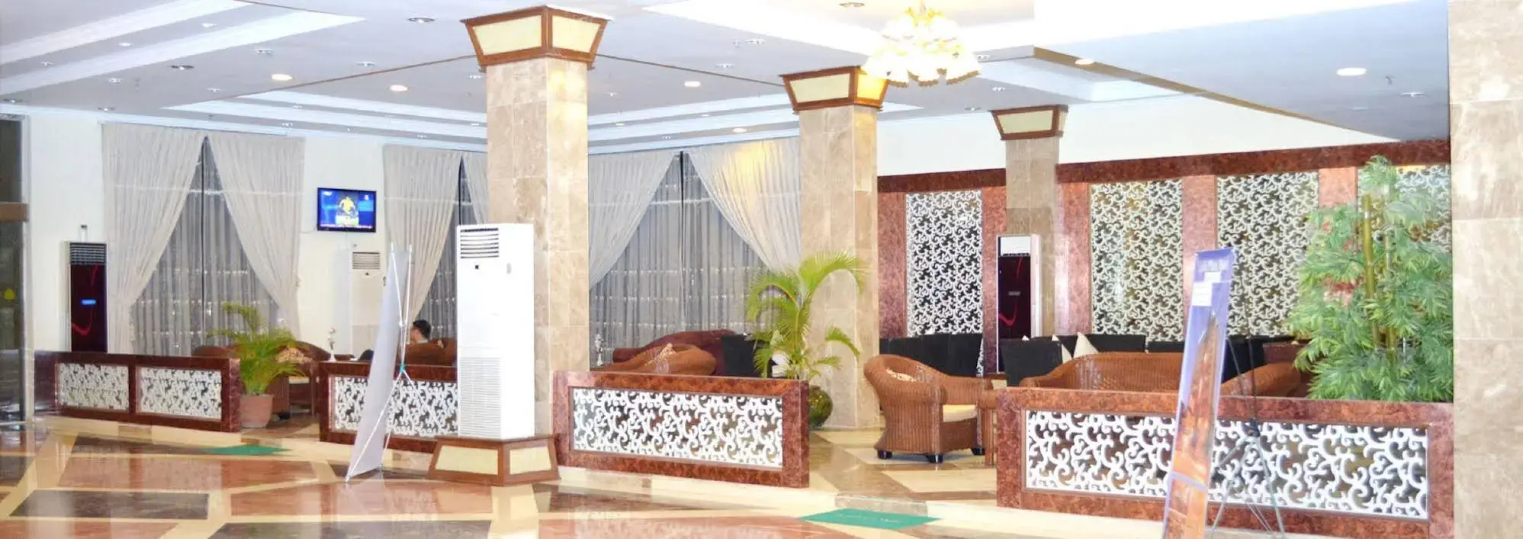 Zabu Thiri Hotel