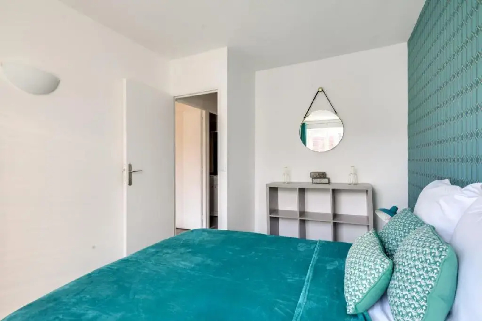 806 Suite Magic, Beautiful APT, Door of Paris