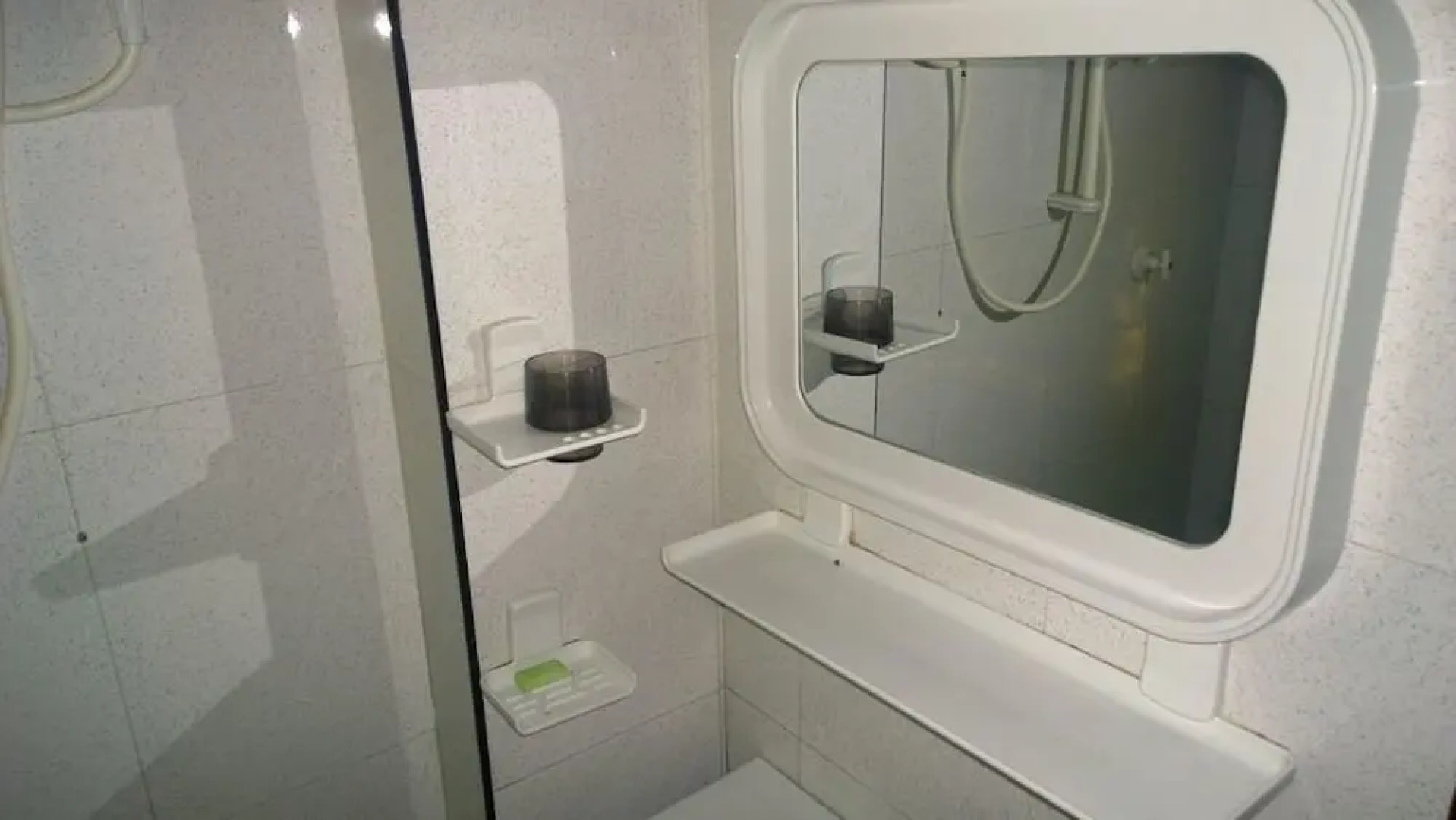 New Green Hut Inn & Restaurant