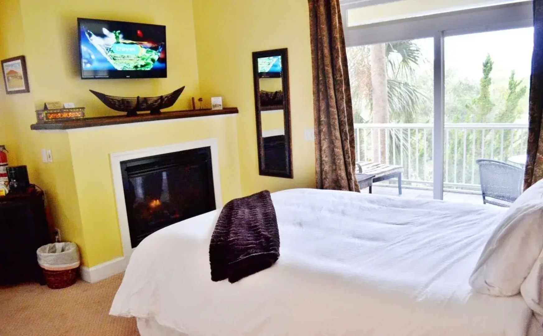 Water's Edge Inn - Adults Only