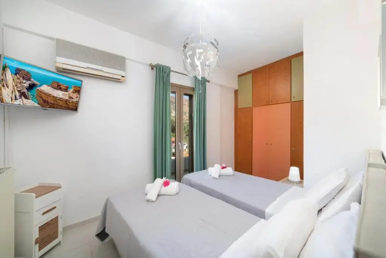 Tsifliki Beach House