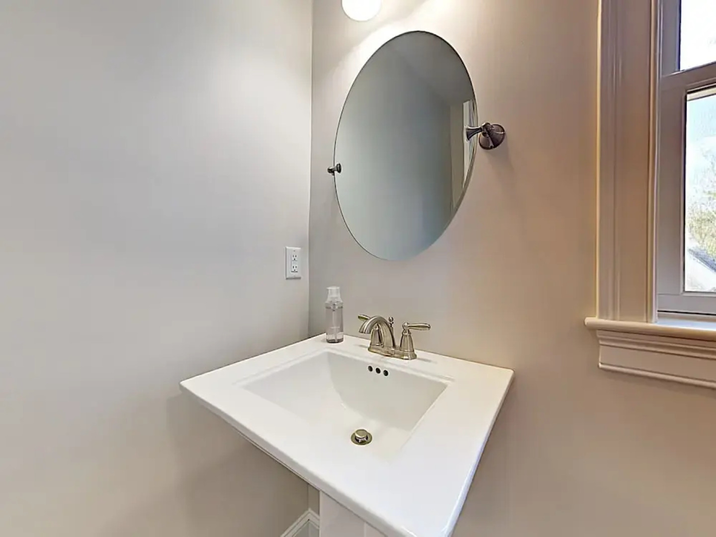 24 Arundel - 2 Br Home