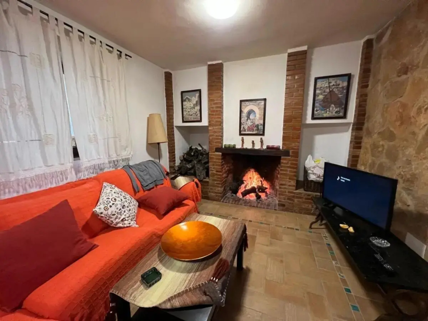 Spanish Townhouse in Spa Village/ Casa rural