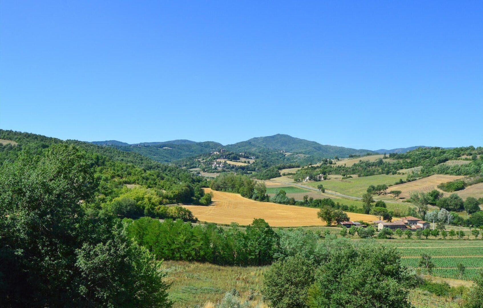 Beautiful Apartment in Monte S.maria Tiberina With Outdoor Swimming Pool, Wifi and 3 Bedrooms