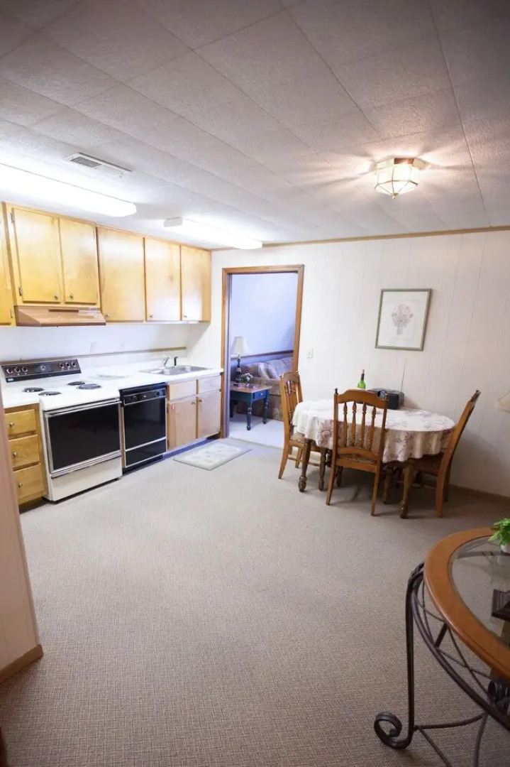 Red Bud Cove Bed & Breakfast Suites