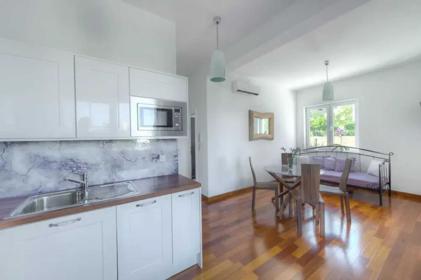 Villa Mediterranean Garden