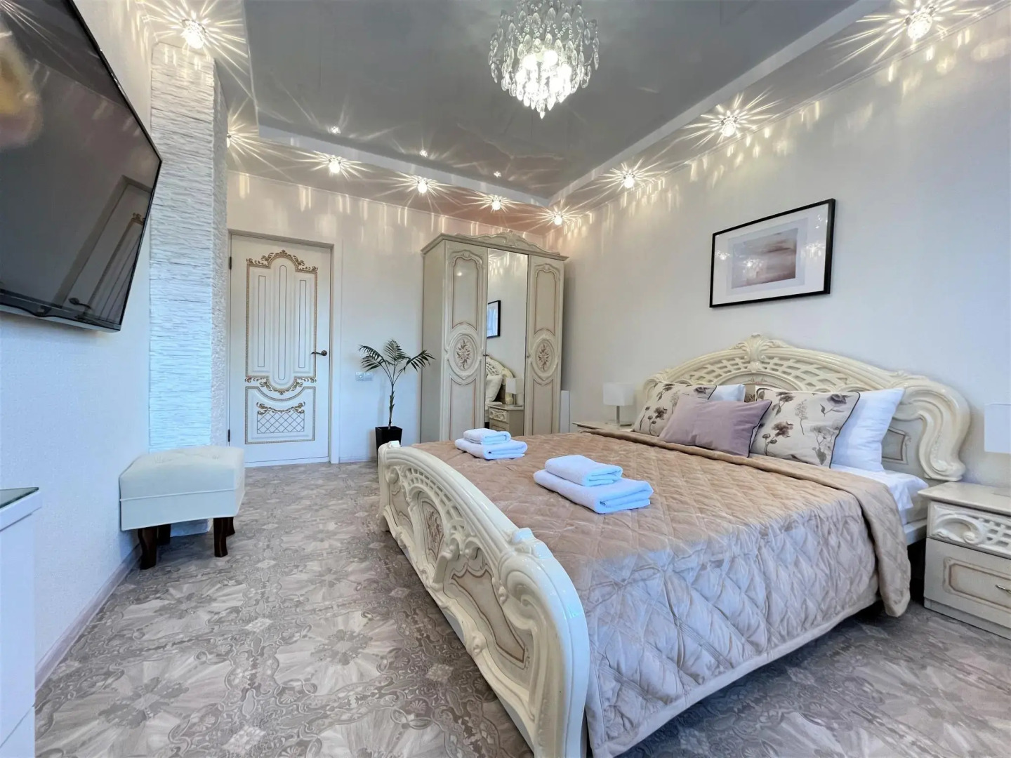 Сутки как дома на улице Дуси Ковальчук