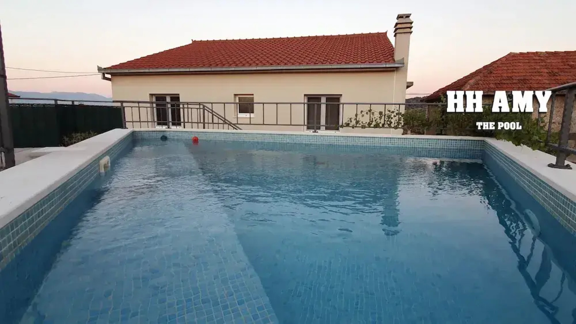 Holiday Home Amy 4 Star Accommodation for the Price of 3