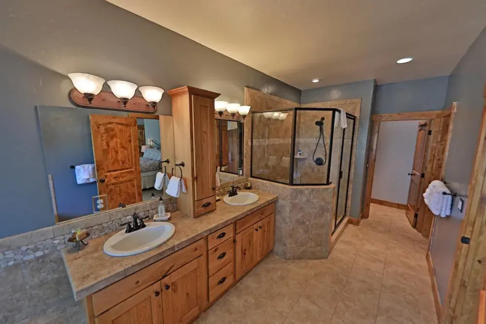 Juniper House 4 Bedrooms 3.5 Bathrooms Home