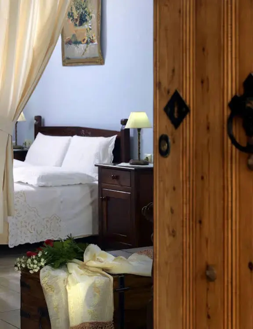 Petronikolis Traditional House