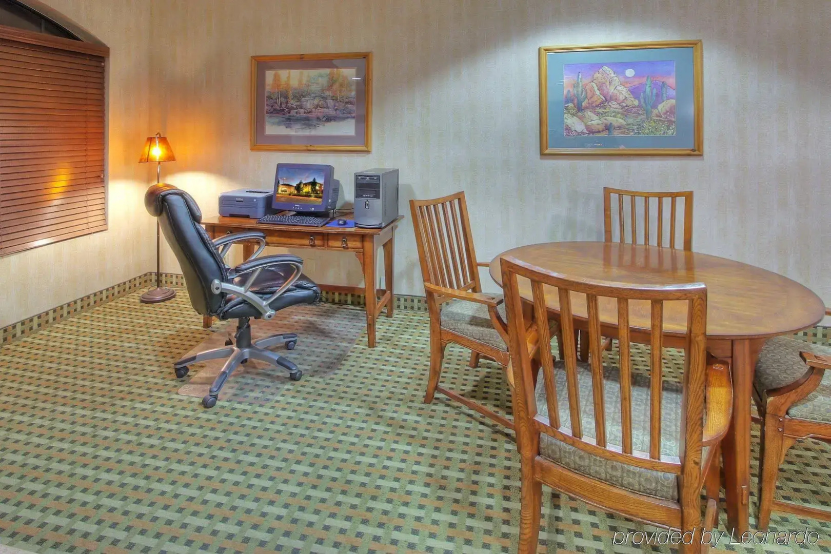 Holiday Inn Express & Suites Roswell