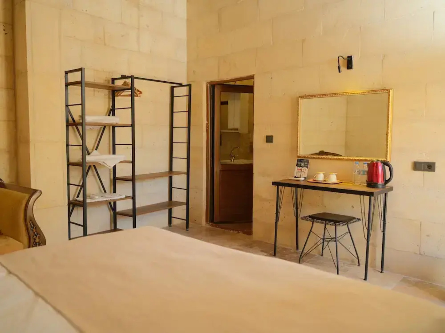 Azalea Terrace Cave Hotel