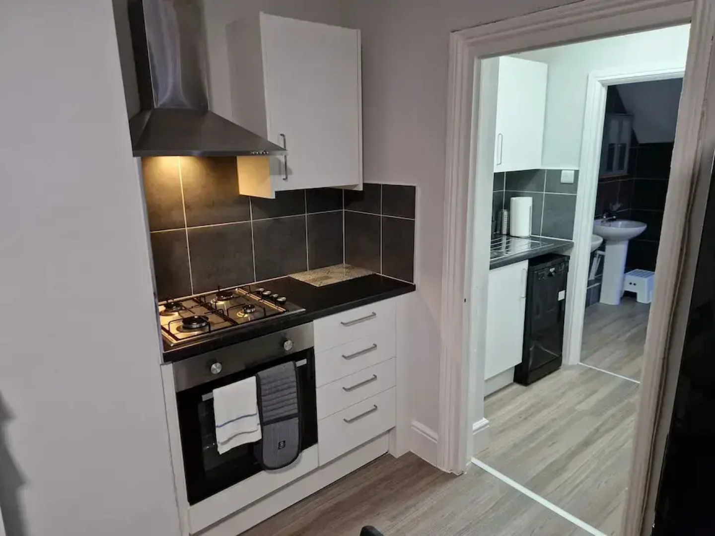 Birtley's Amethyst, 3 Bedroom Apt ,sleeps 6 Guest