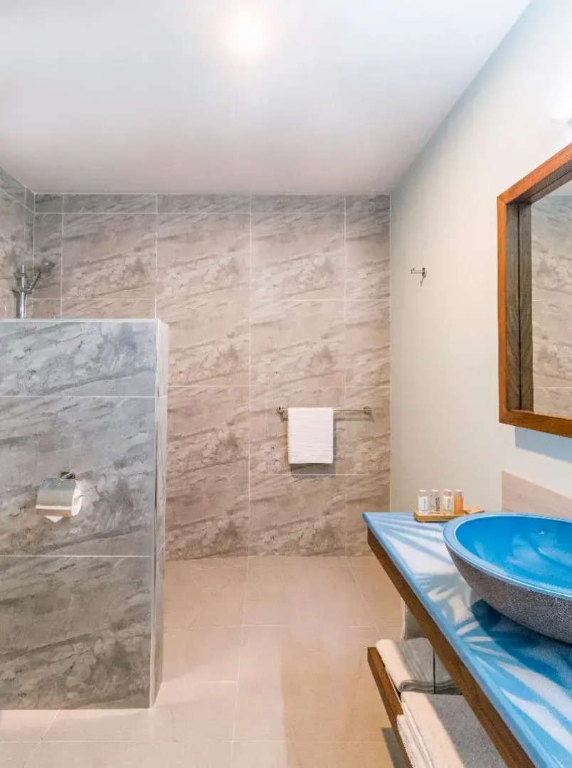 Moana Sands Beachfront Hotel