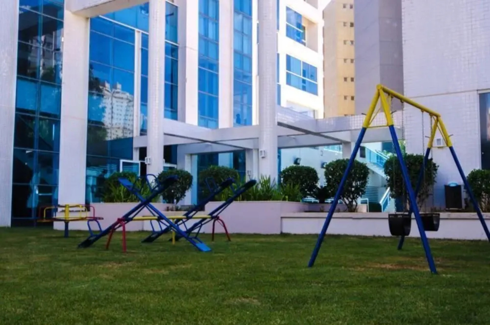 AV110 Completo e perto do metro