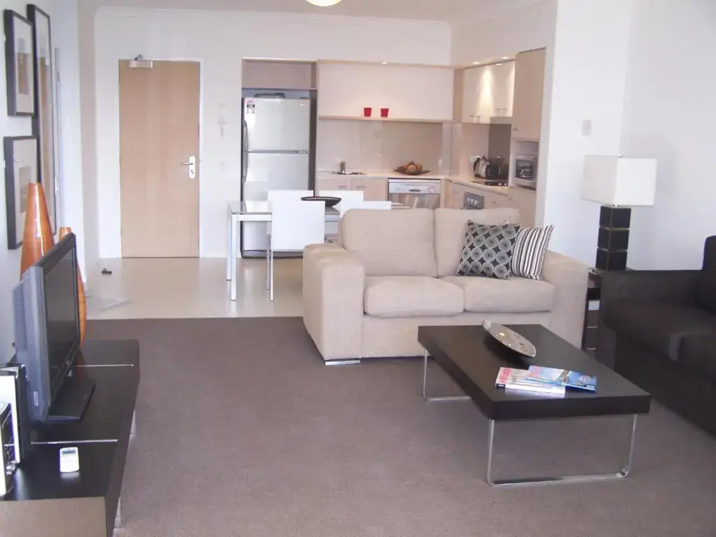 Chancellor Executive Apartments
