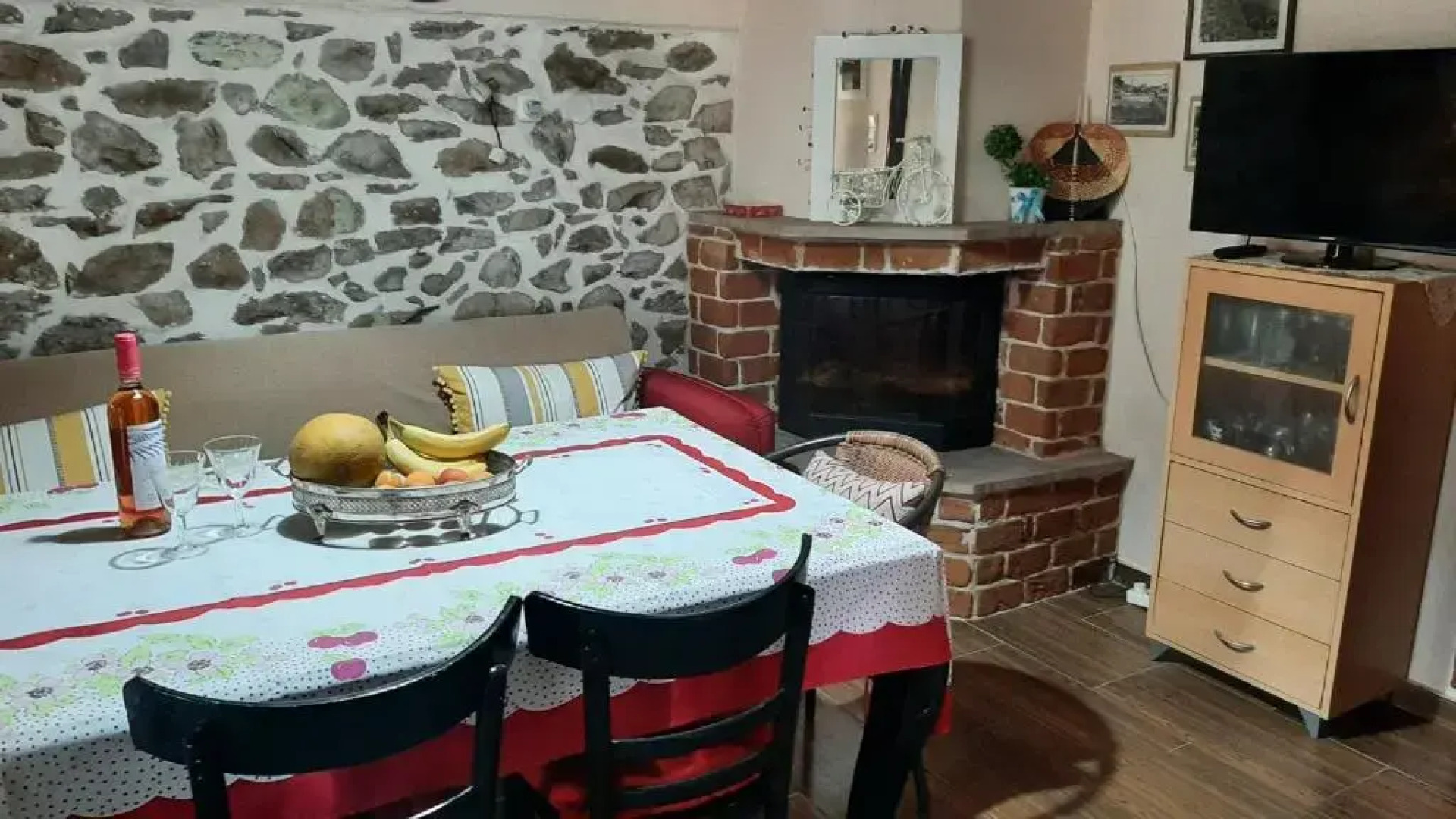 Mama's House Nea Peramos