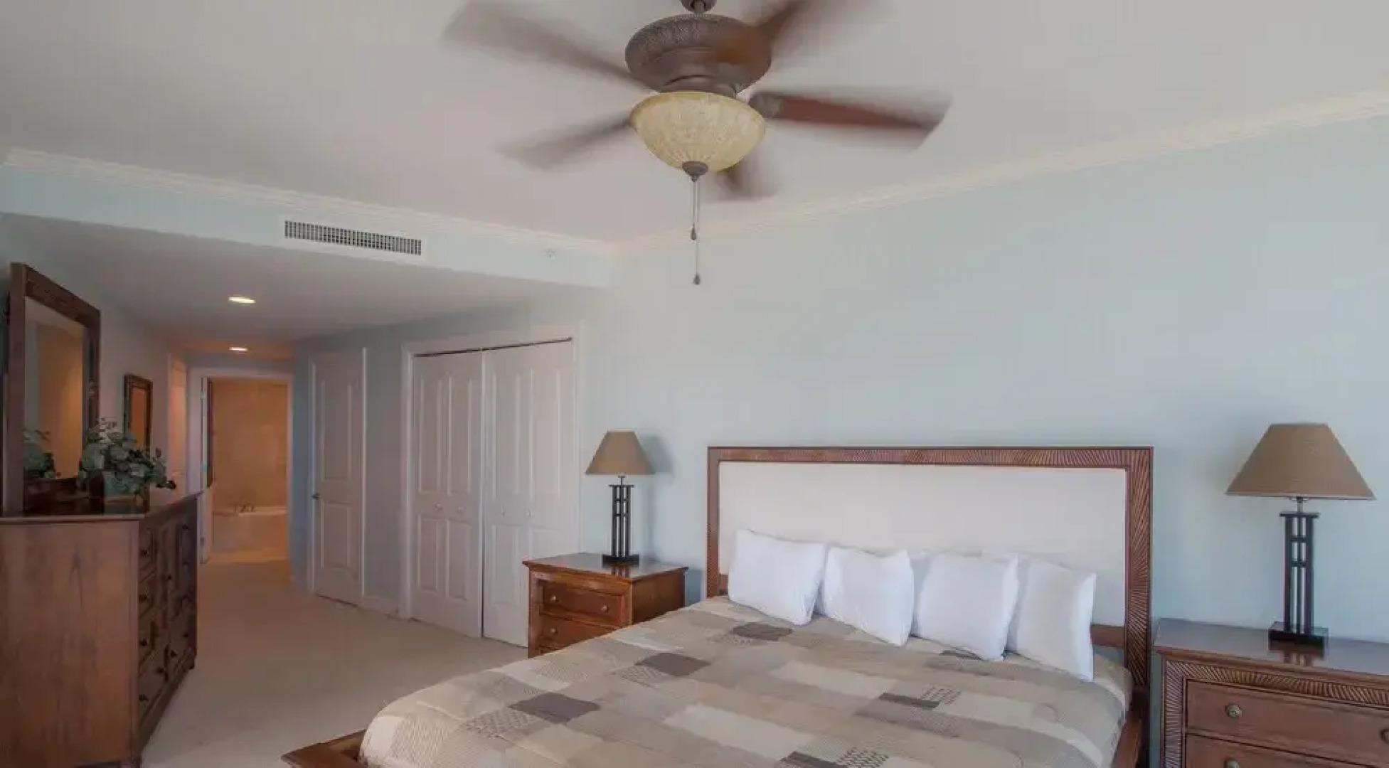 Sea Breeze 1007 Penthouse