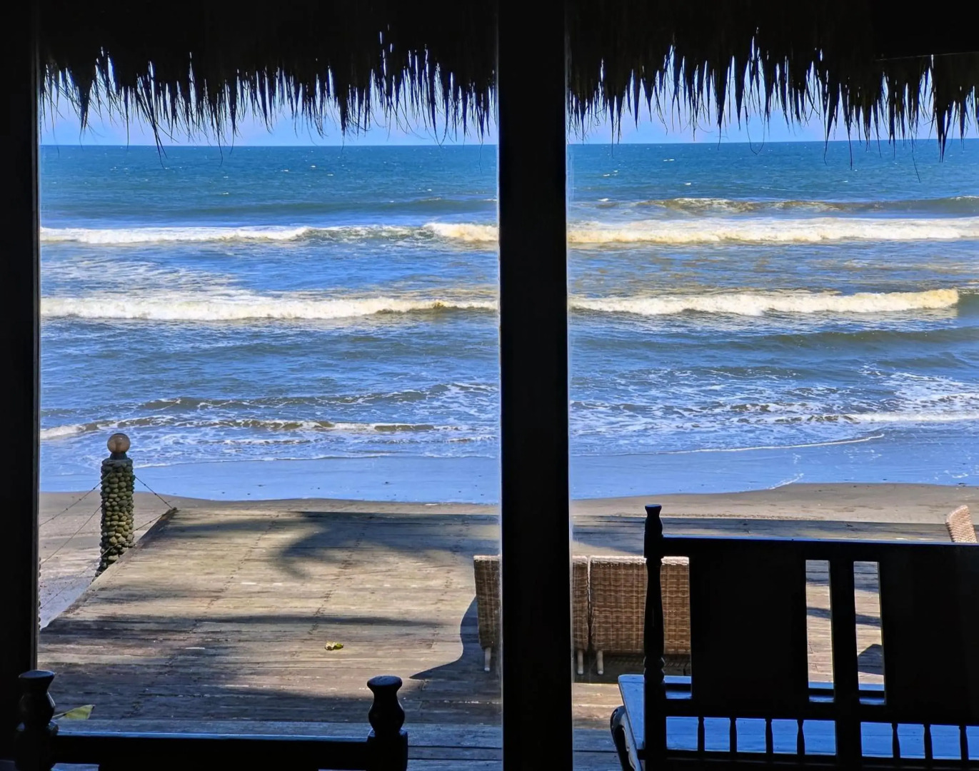 Beachfront Villa Nixie and the Sea