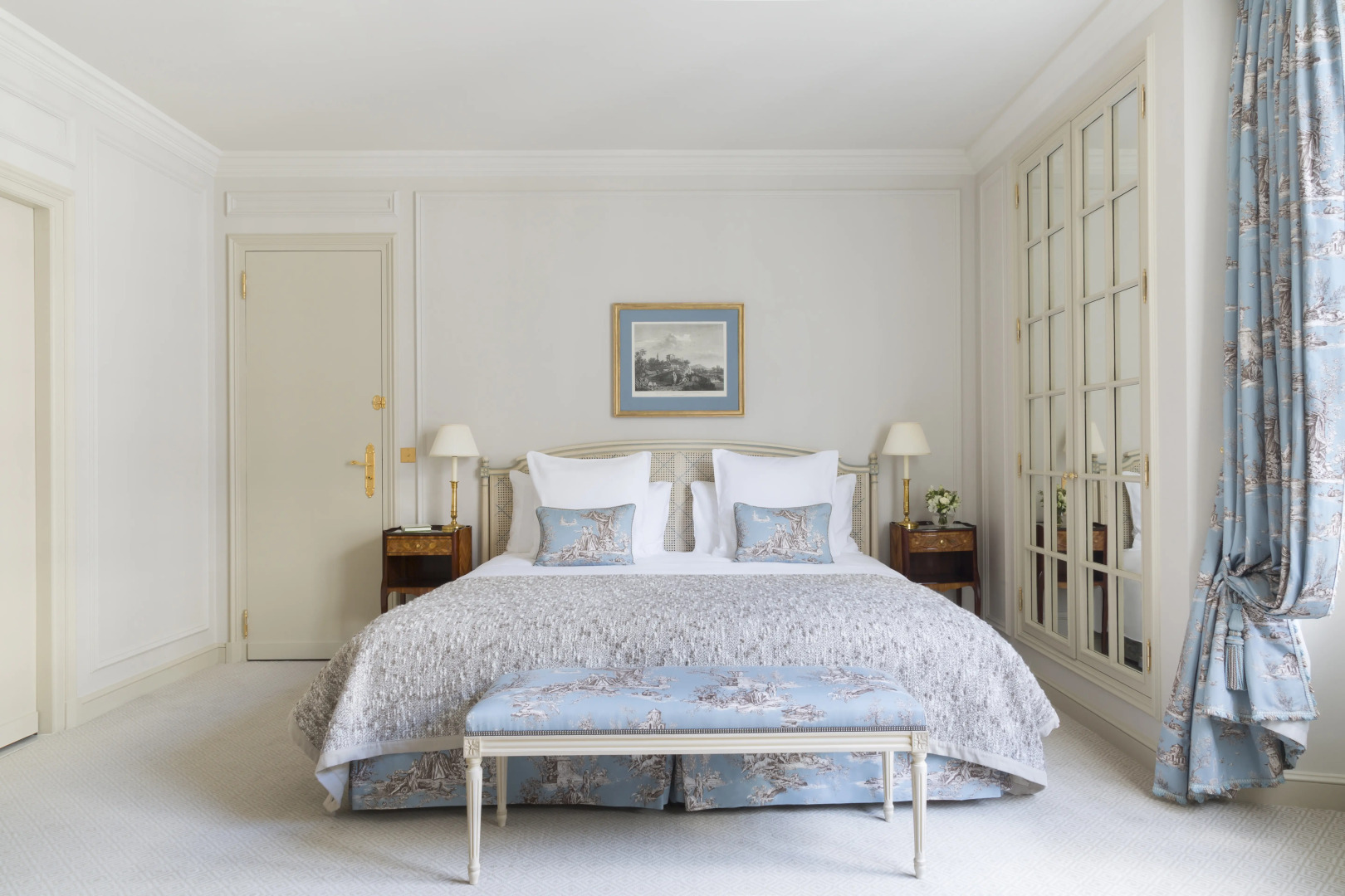 Отель Le Bristol Paris