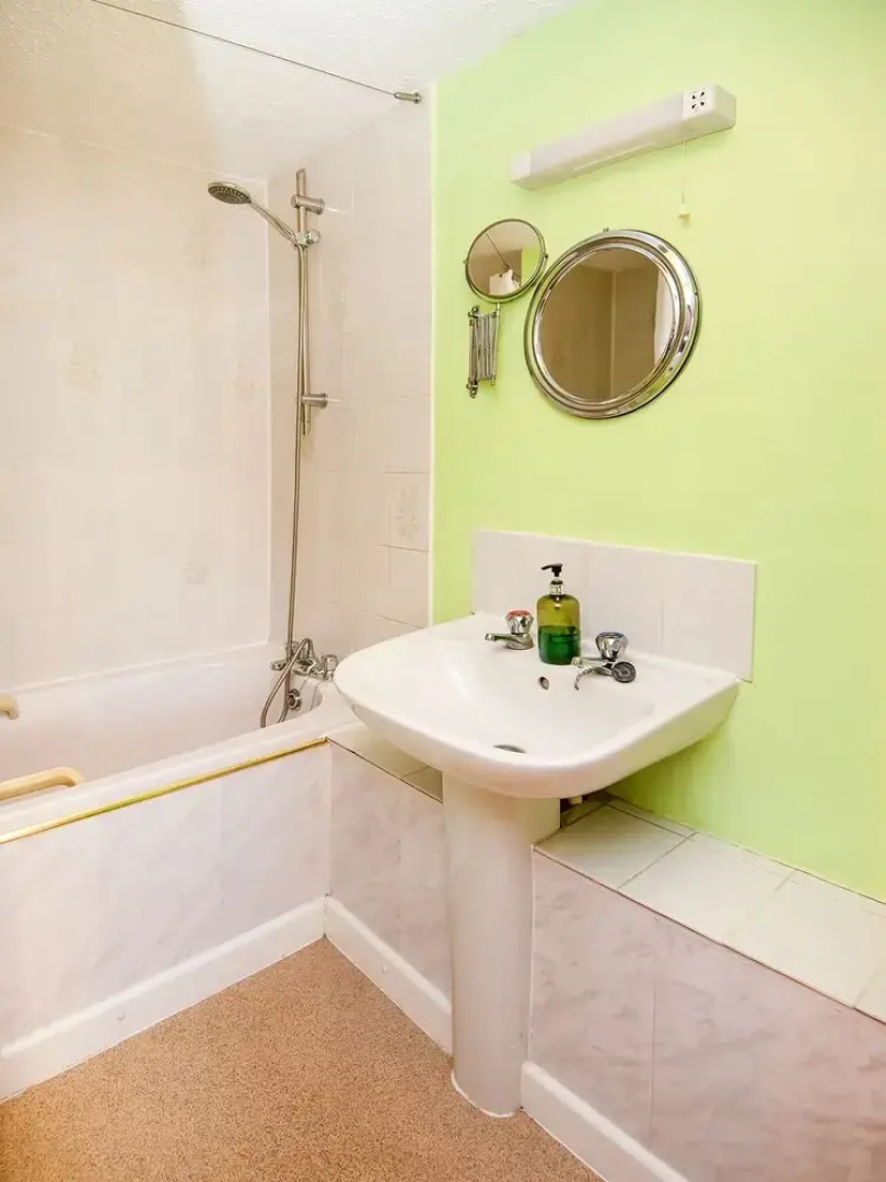 Hardwicke Arms Hotel