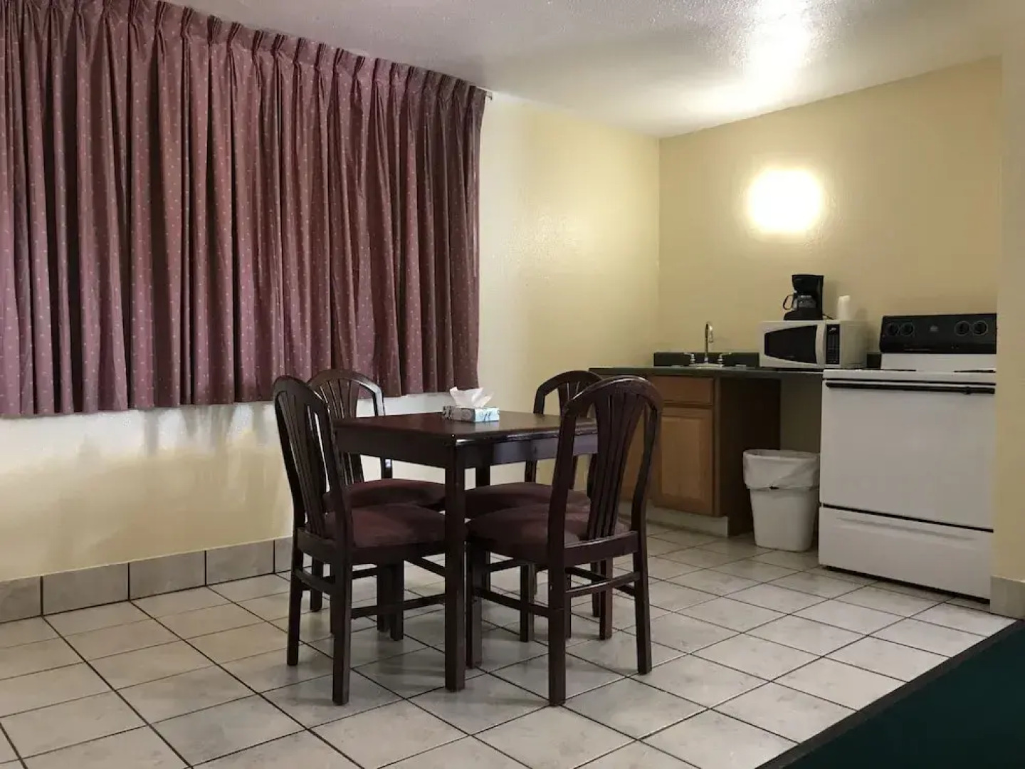 Relax Inn of Medford