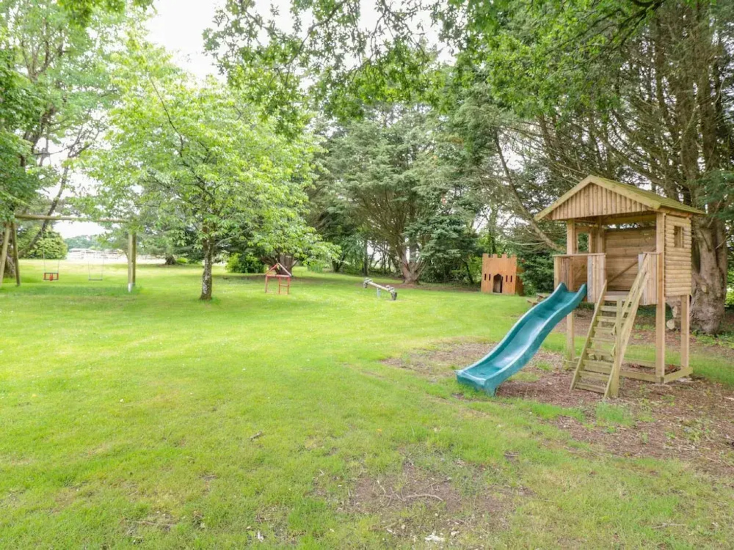 White Hen Kingslakes