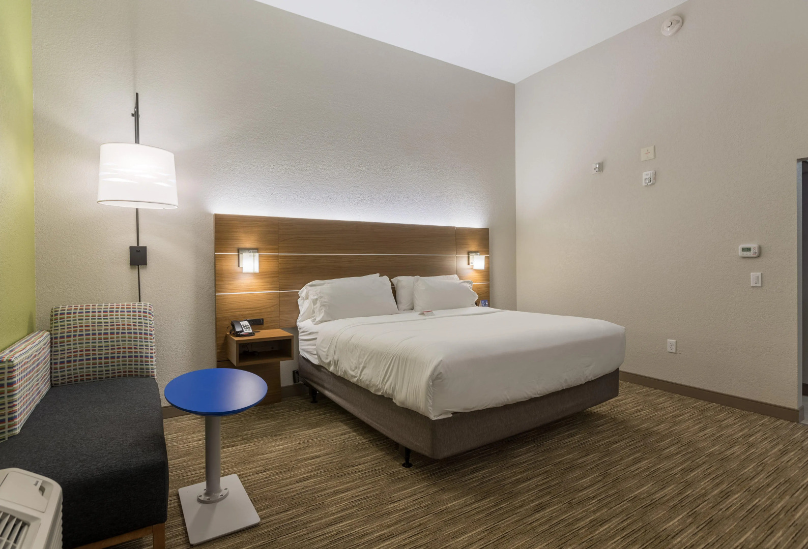 Holiday Inn Express and Suites San Marcos South by IHG