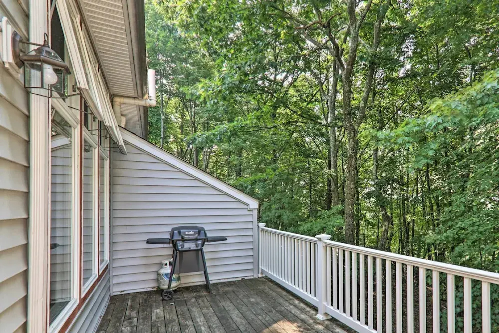 Charming Lake Harmony Townhouse w/ Balcony!