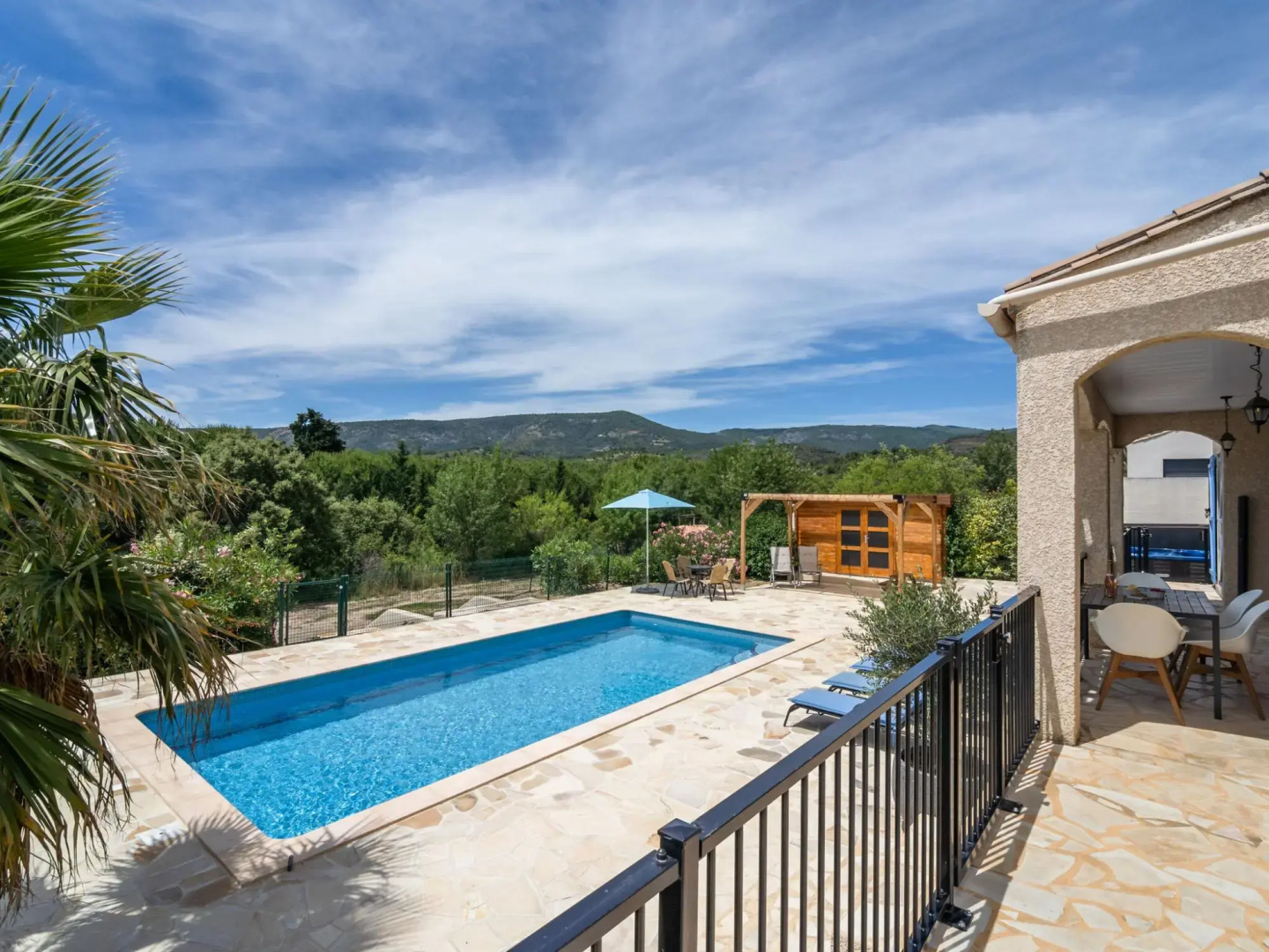 Holiday Villa With Aircon, Jacuzzi, Private Swimming Pool, Playground and More