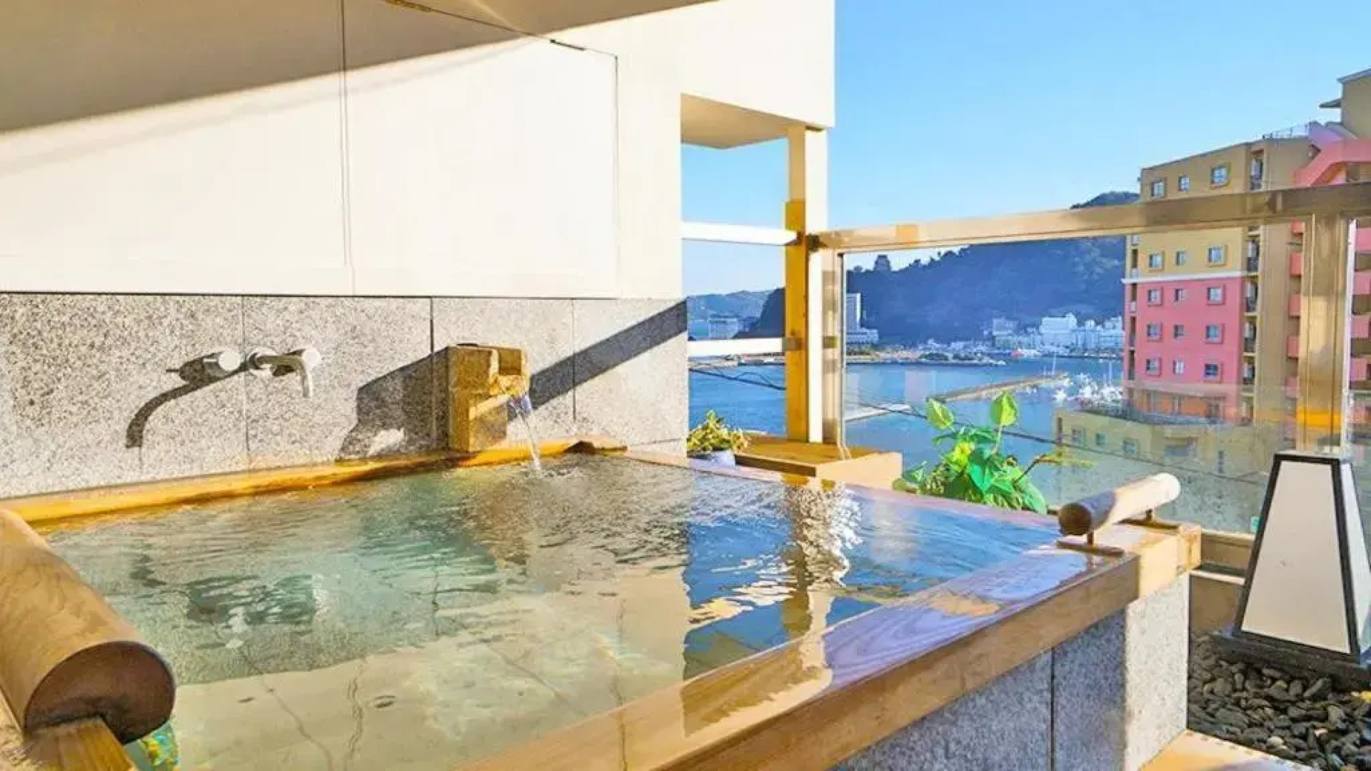 Tsukino Sumika Atami Juraku Hotel