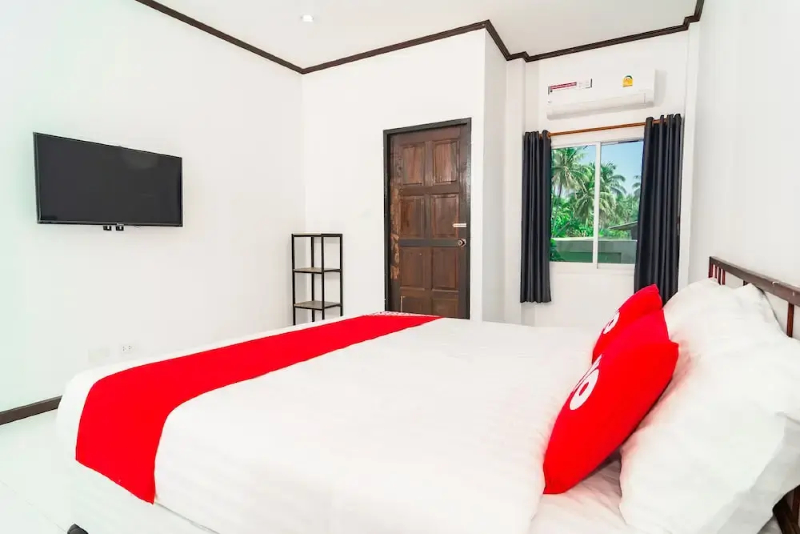 OYO 533 Runya Poolvilla