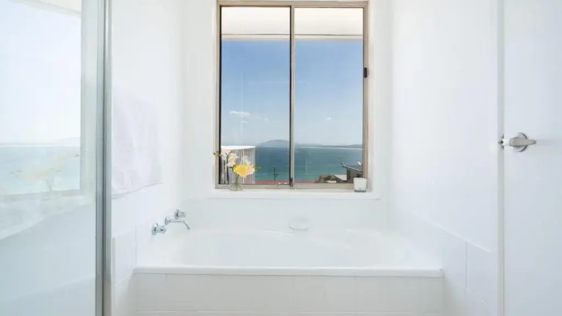 SUNNYSIDE Gerroa 4pm Check Out Sundays except Peak season