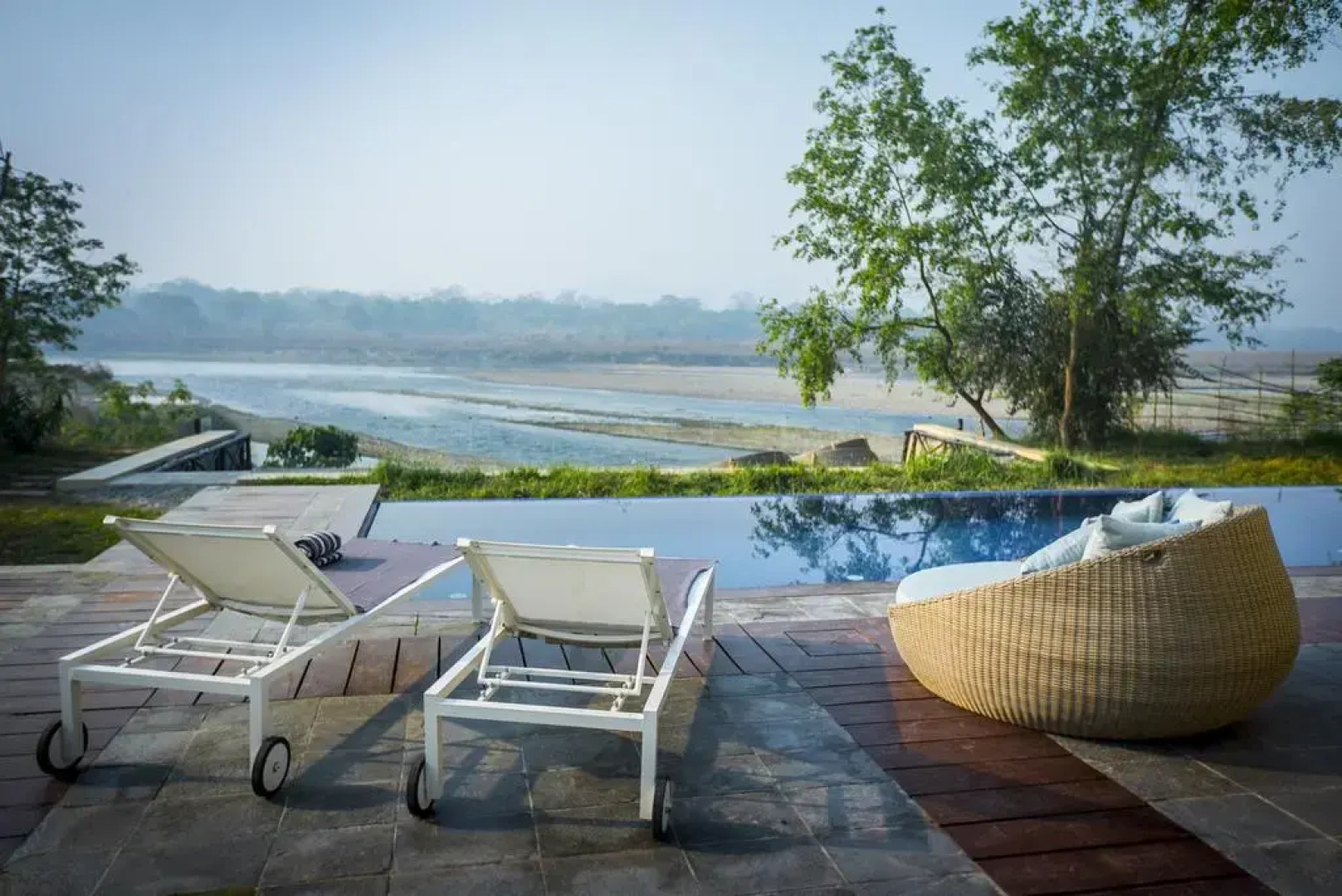 Meghauli Serai Lodge