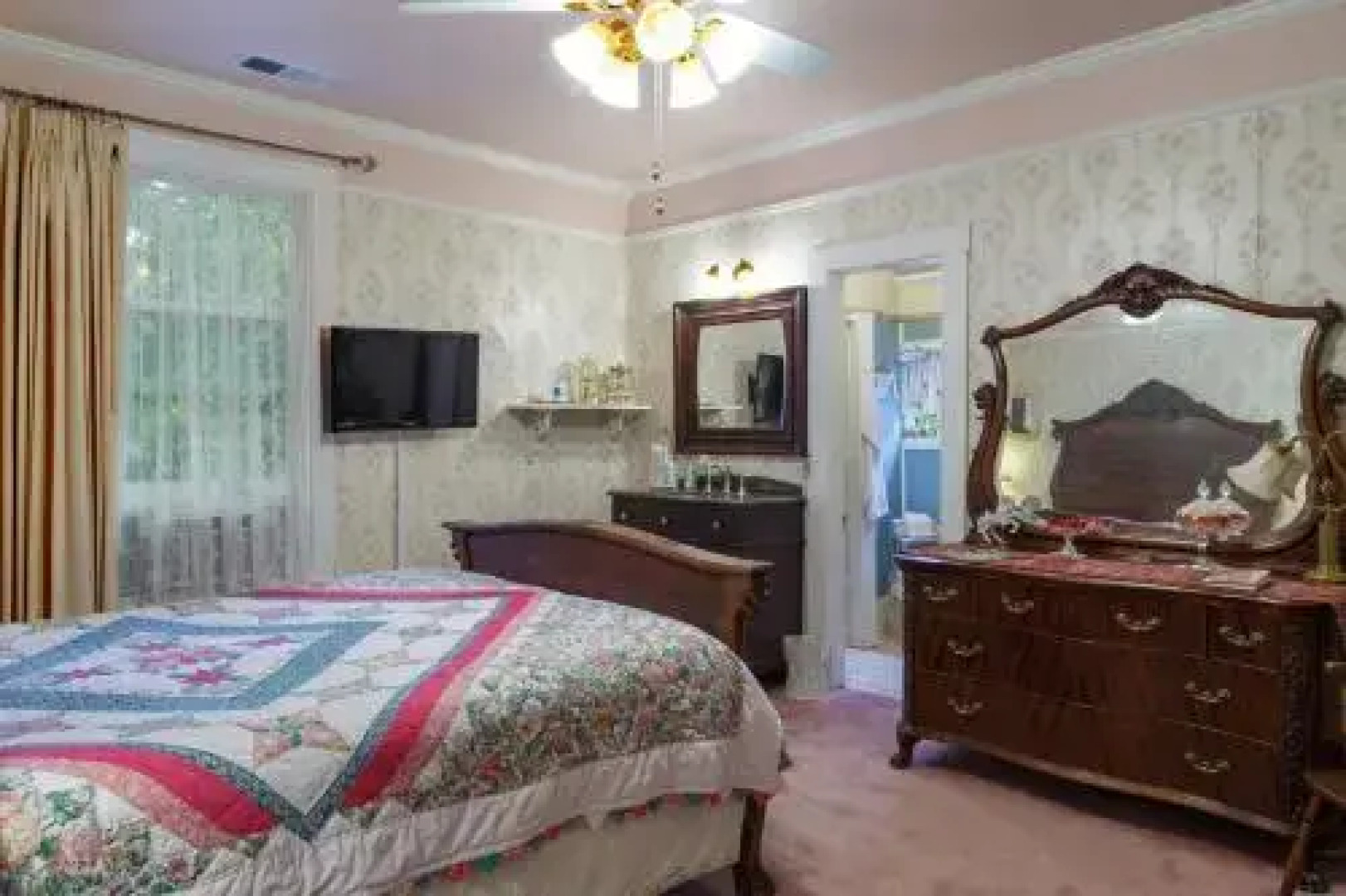 Roseberry House Bed & Breakfast