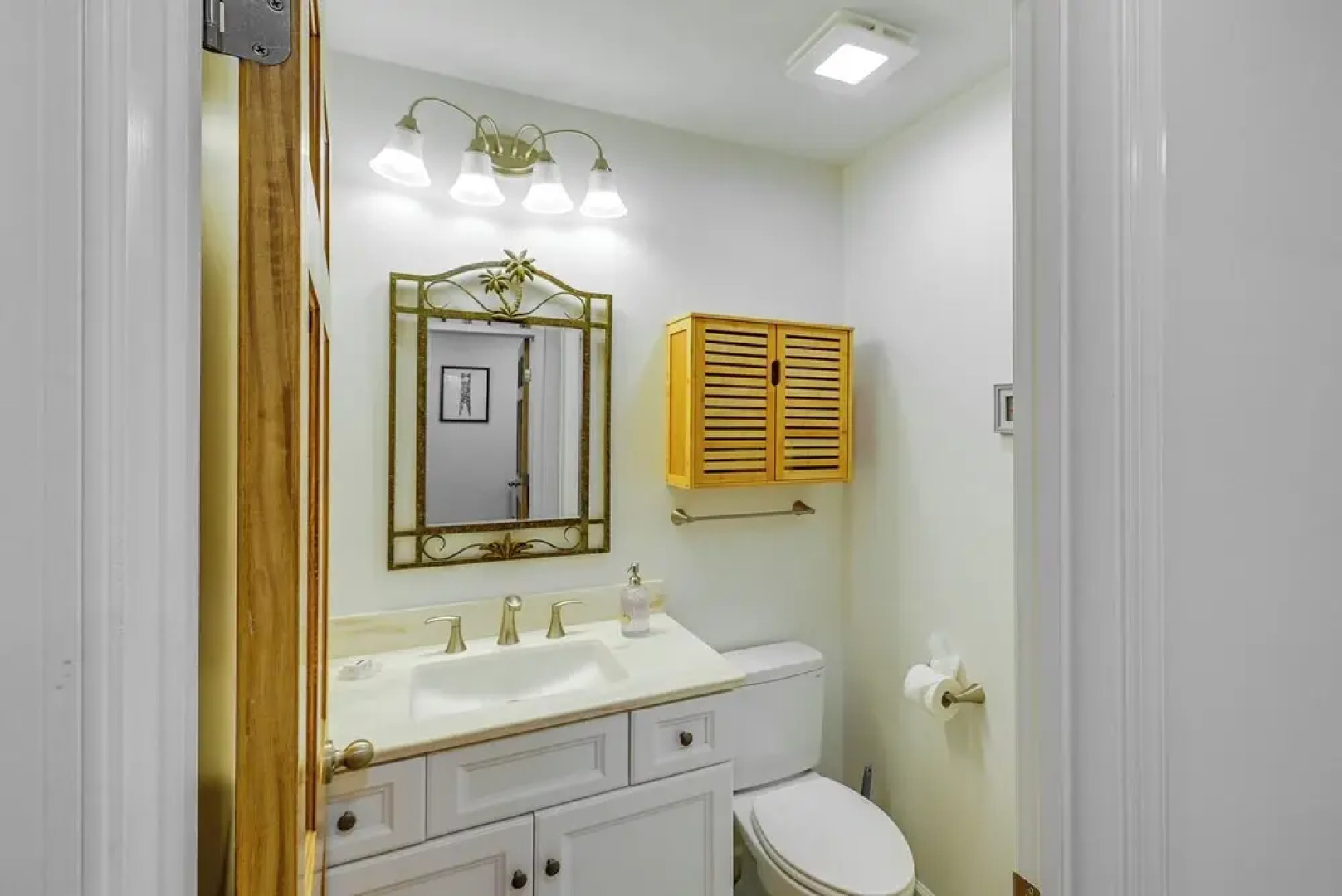 Coastal Comfort: Rehoboth Beach Getaway w/ Porch!