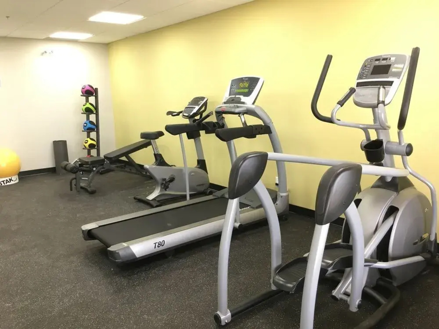 Days Inn and Suites Airdrie