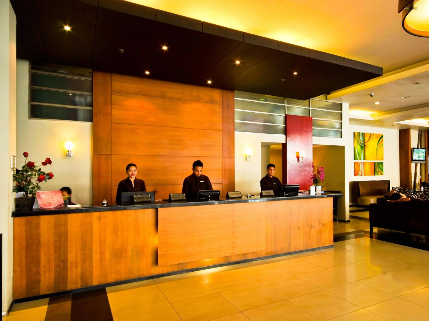 Mallberry Suites Business Hotel