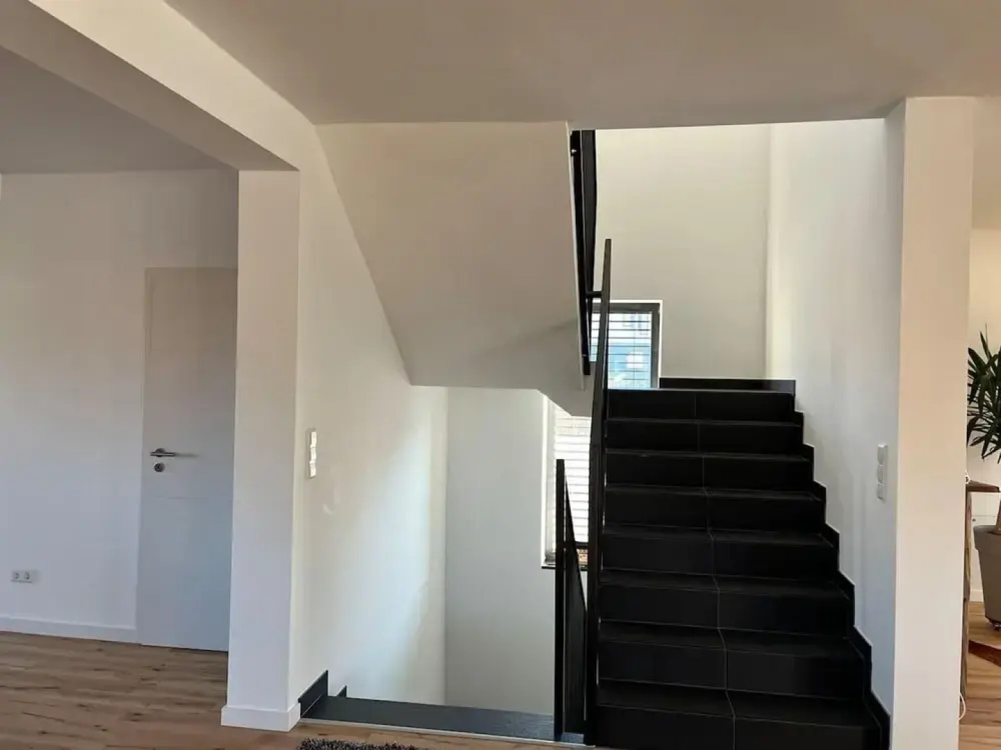 House - Sleeps 8 - Pets Ok - Garden - Parking