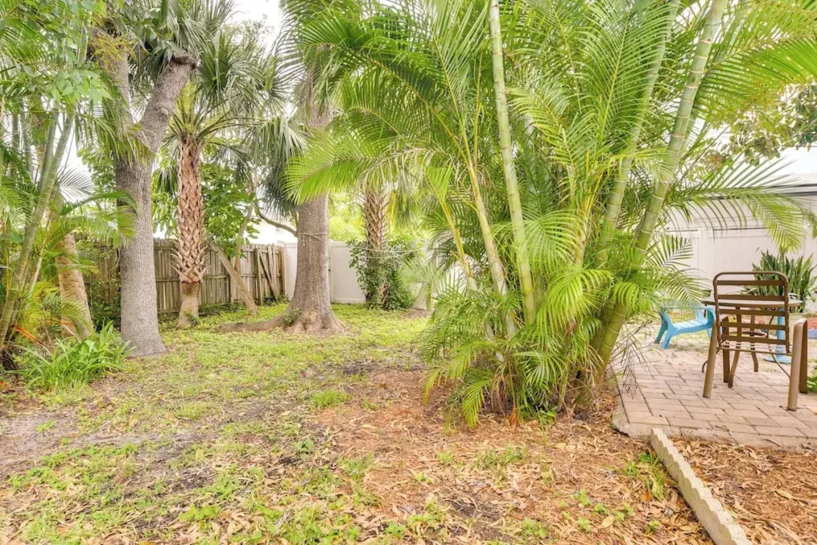 1 Mi to Madeira Beach: Getaway w/ Patio & Grill