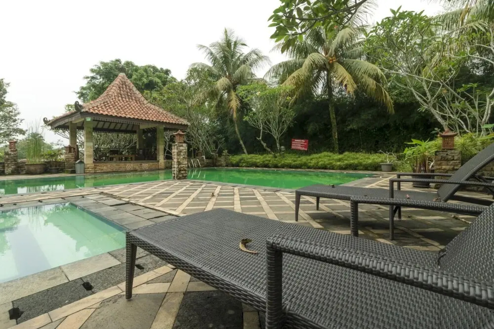 RedDoorz @ Desa Cijulang Sentul