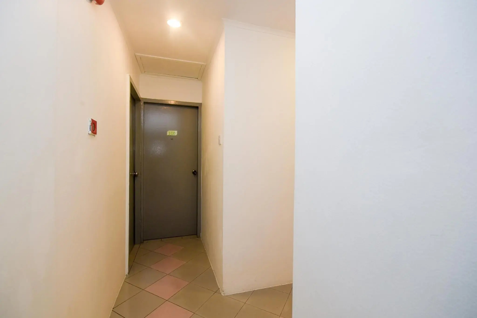 OYO 989 Ostay Inn