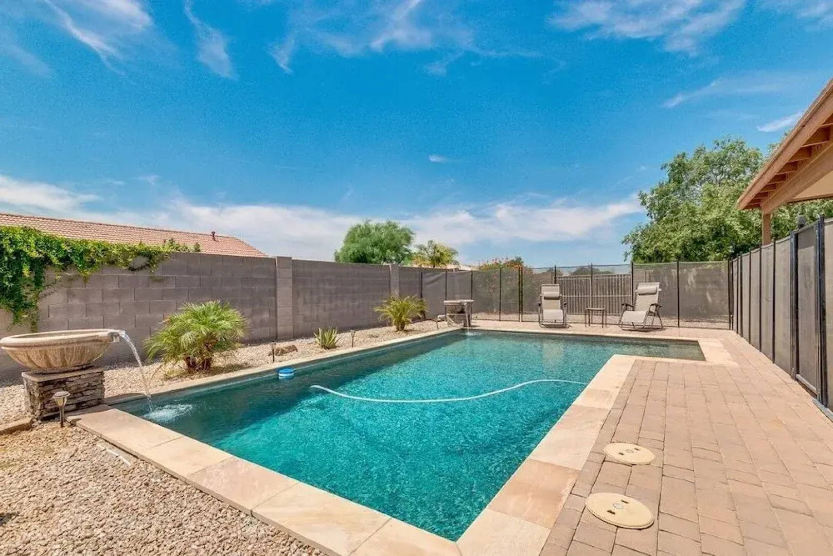 Stratford Place - 4 Br home by RedAwning