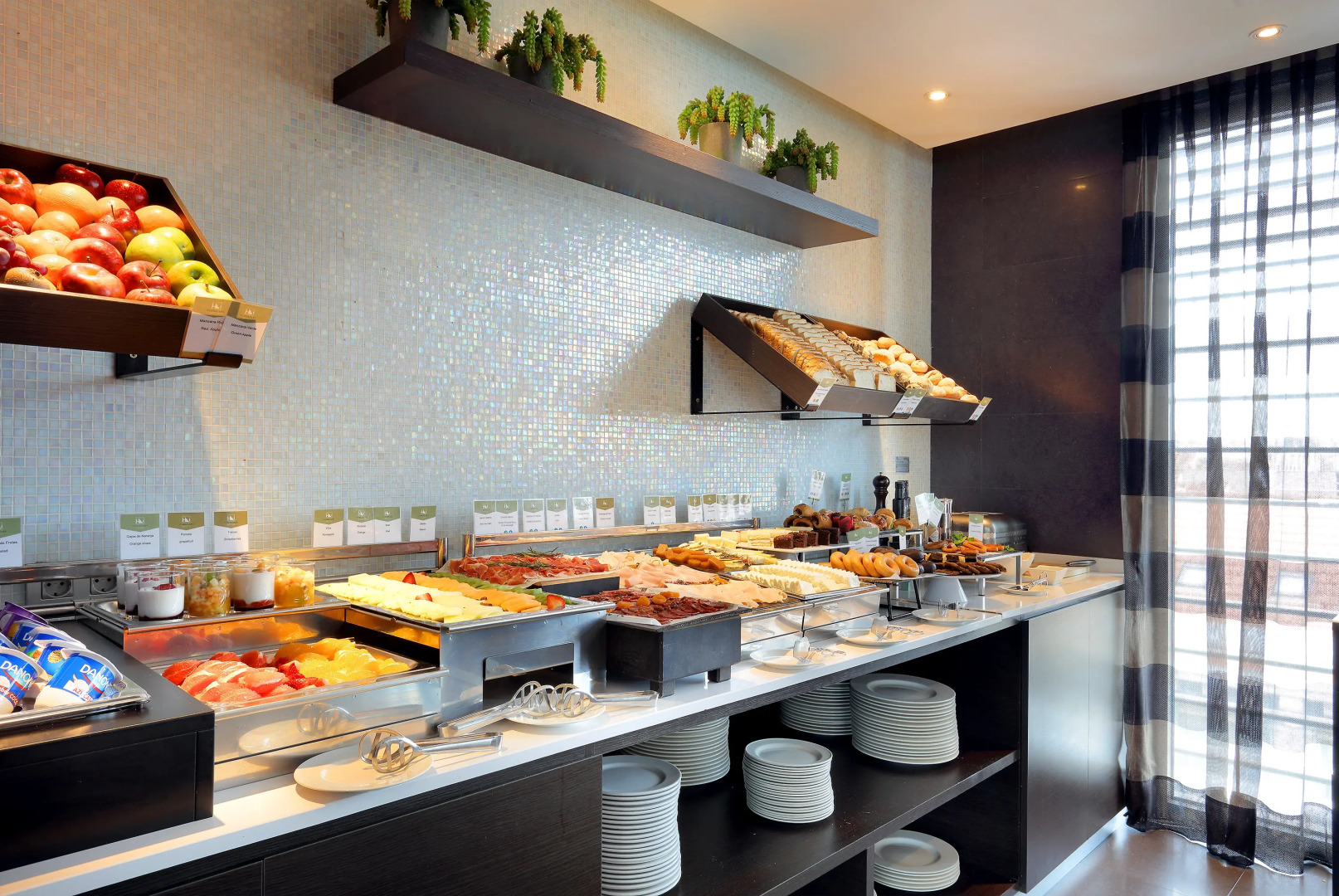 Отель Eurostars Plaza Mayor