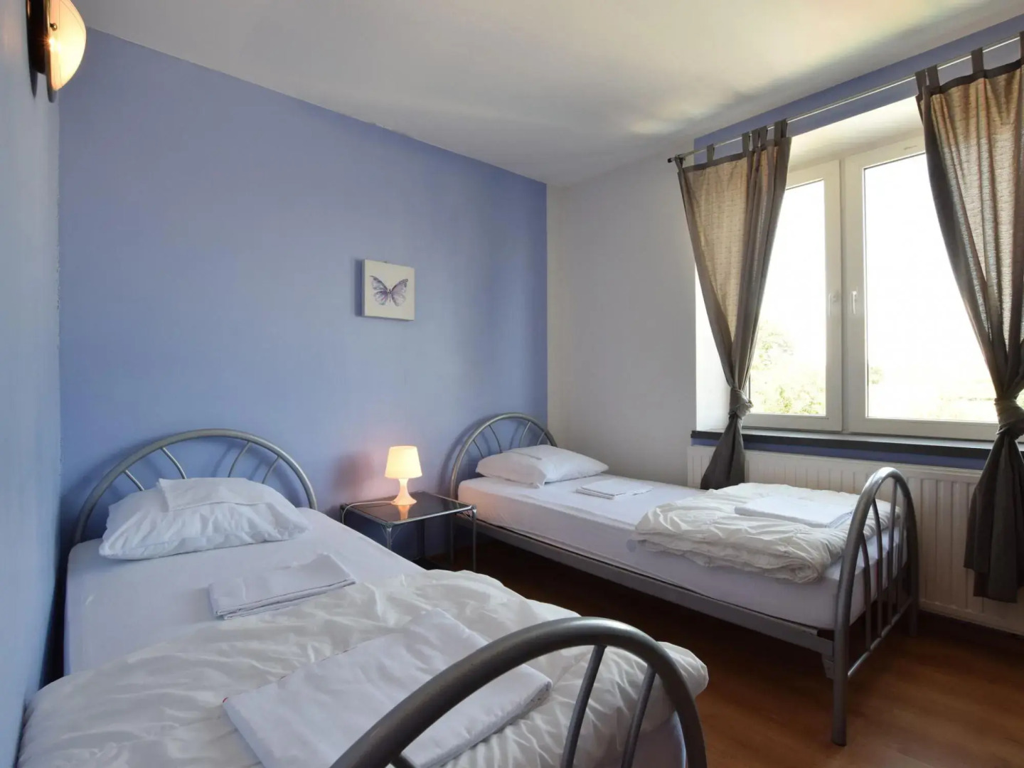 Pleasant Holiday Home with Sauna and Jacuzzi in Courtil