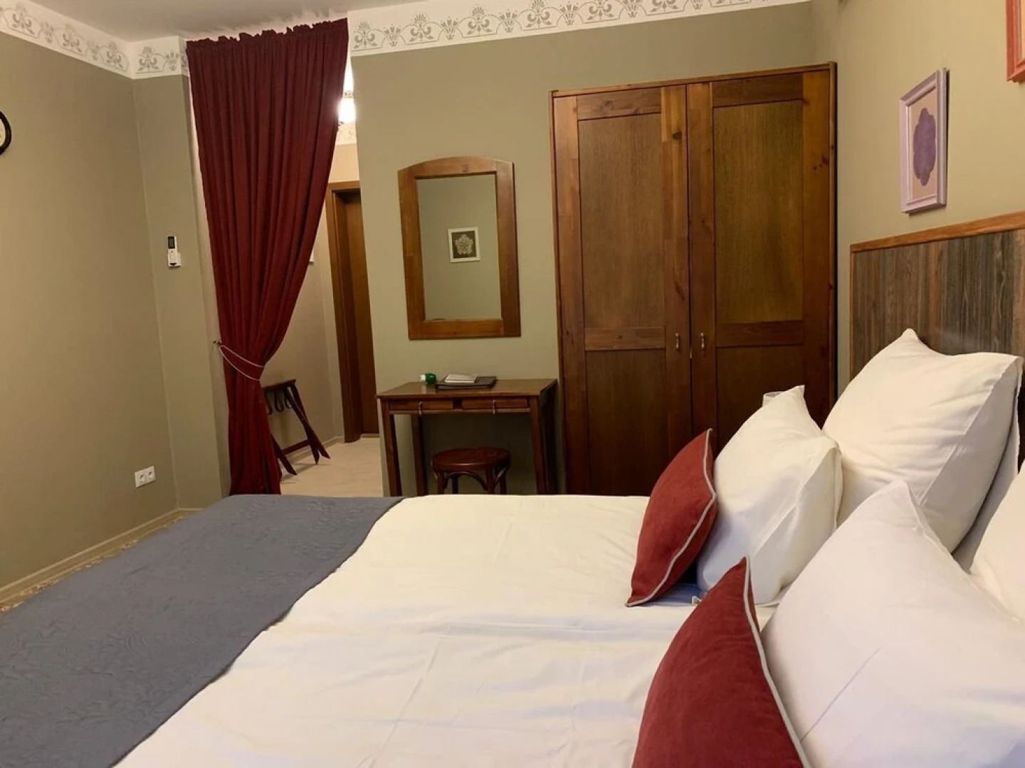 Altun Estate Hotel Lake House