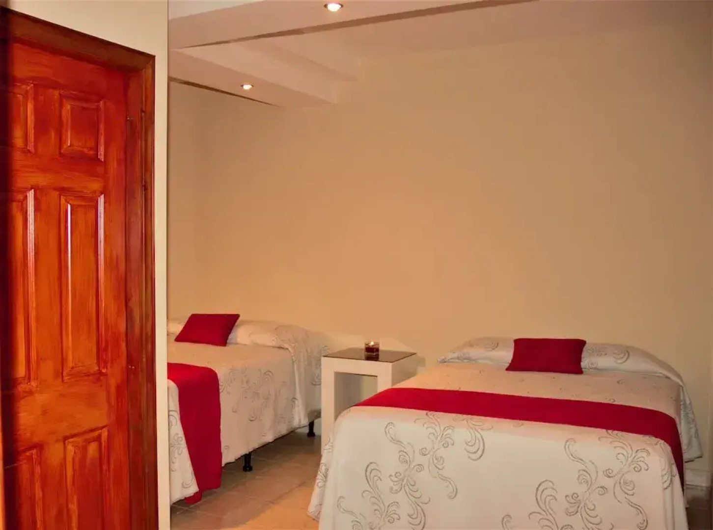 Micro Hotel Express