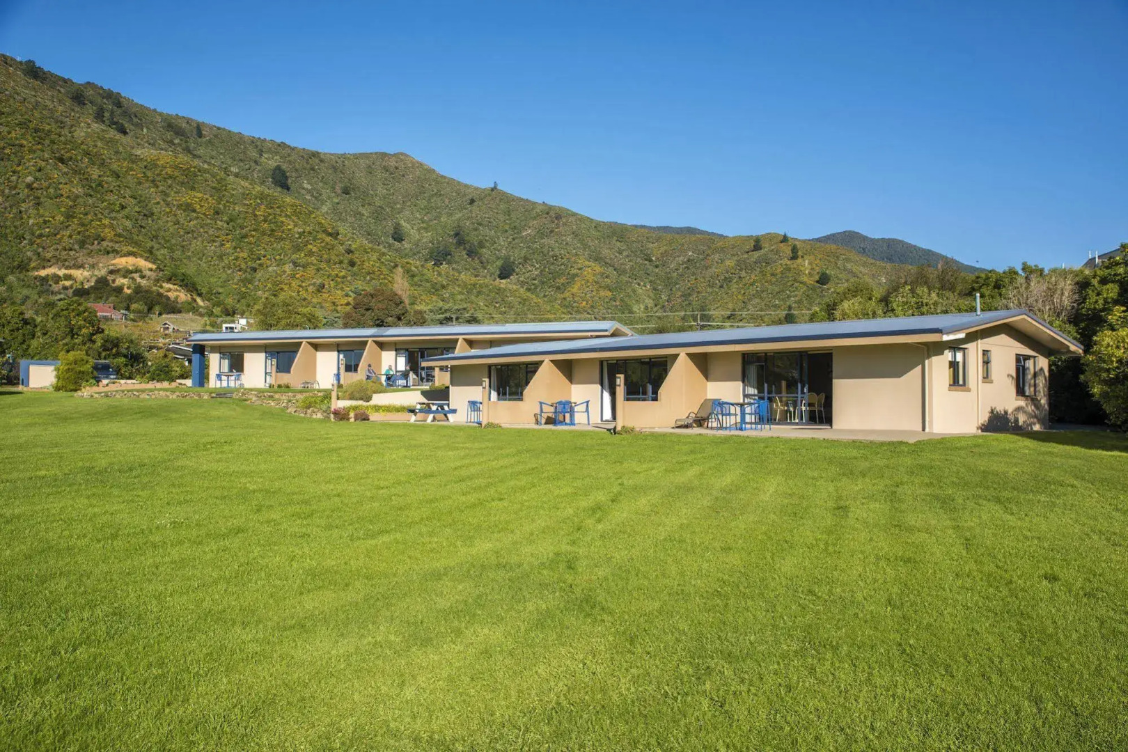 Bay Vista Waterfront Motel Picton