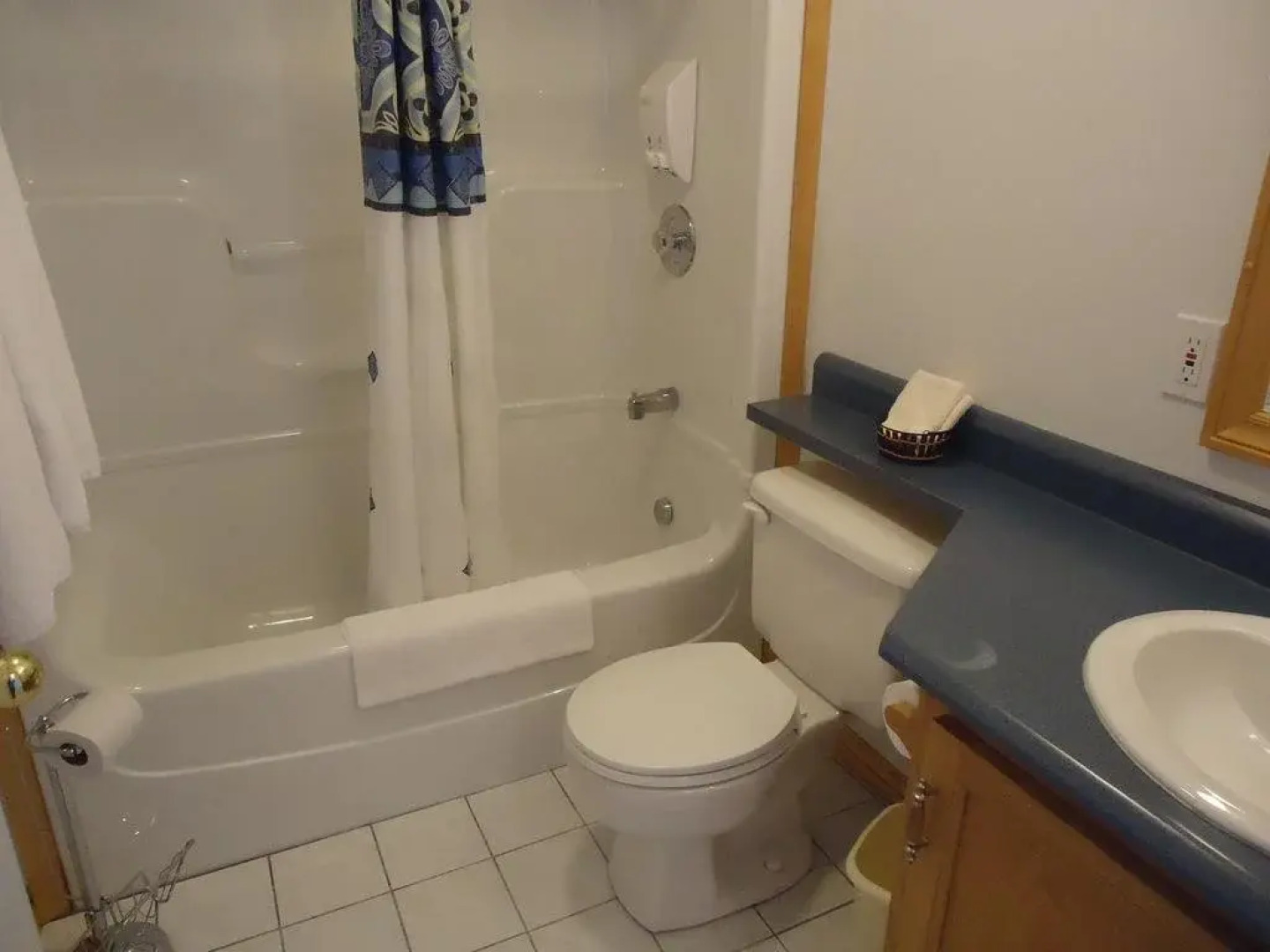 Ocean View Motel and Chalets